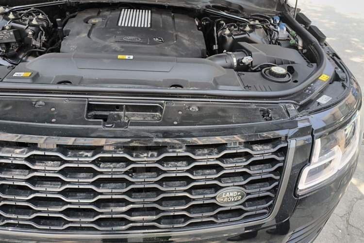 Used Land Rover Range  Engine Bay Left