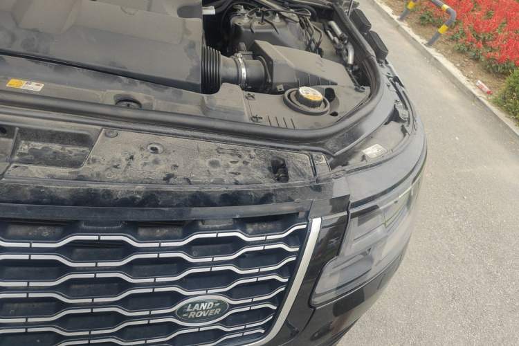 Used Land Rover Range 2018 3.0 SC V6 Vogue Legacy Edition Engine Bay Left