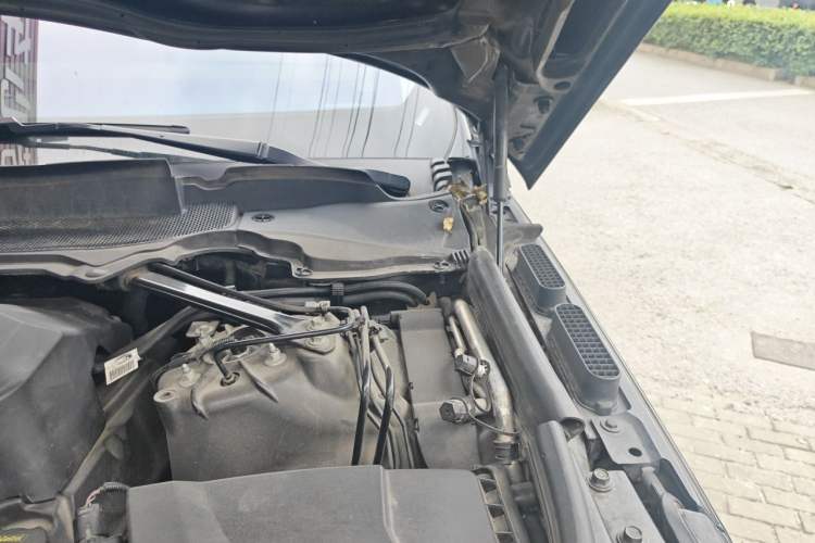 Used Land Rover Range 2018 3.0 SC V6 Grand Edition Engine Bay Left