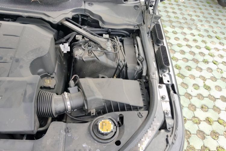 Used Land Rover Range  Engine Bay Left