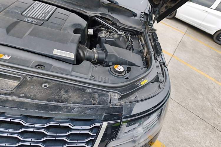 Used Land Rover Range 2018 3.0 SC V6 Vogue SE Long-Wheelbase Edition Engine Bay Left