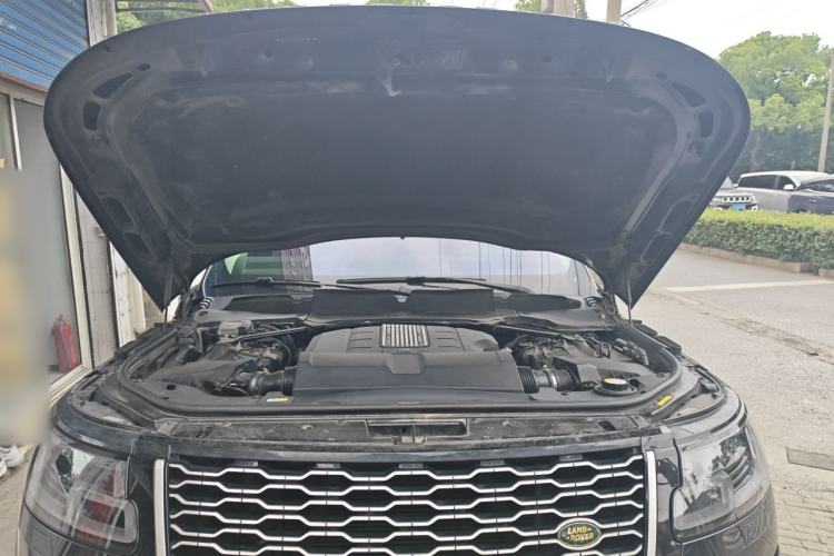 Used Land Rover Range 2018 3.0 SC V6 Grand Edition Engine Bay
