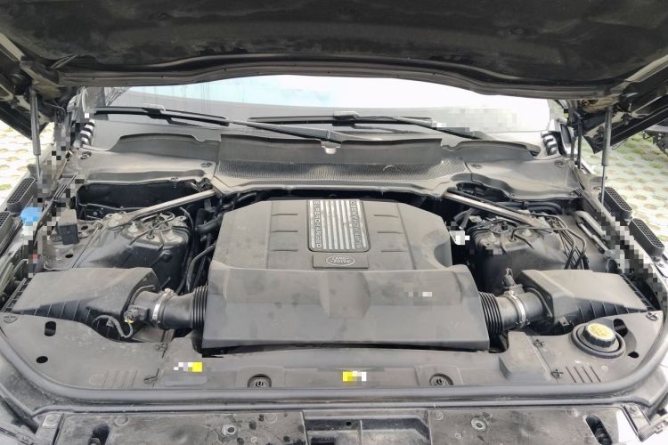Used Land Rover Range  Engine Bay