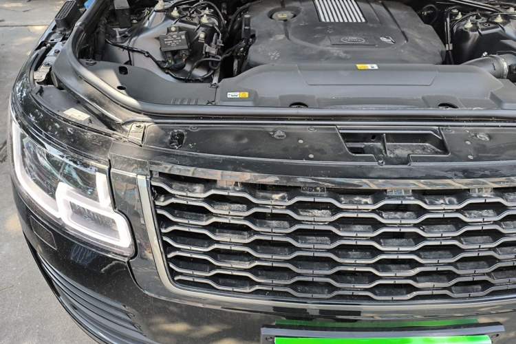 Used Land Rover Range  Engine Bay Right