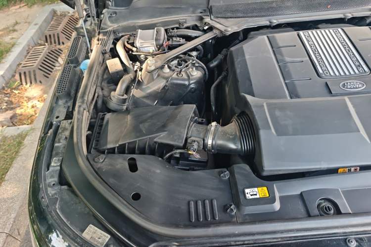 Used Land Rover Range 2018 3.0 SC V6 Grand Edition Engine Bay Right