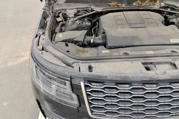 Used Land Rover Range 2018 3.0 SC V6 Vogue Legacy Edition Engine Bay Right