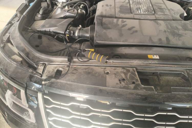 Used Land Rover Range 2018 3.0 SC V6 Vogue Extended-Length Model Engine Bay Right