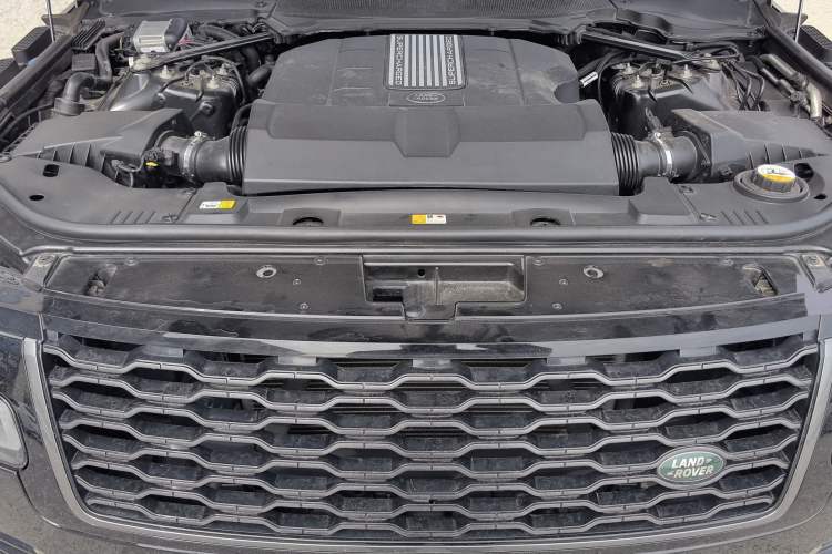 Used Land Rover Range 2018 3.0 SC V6 Grand Edition Engine Bay Right