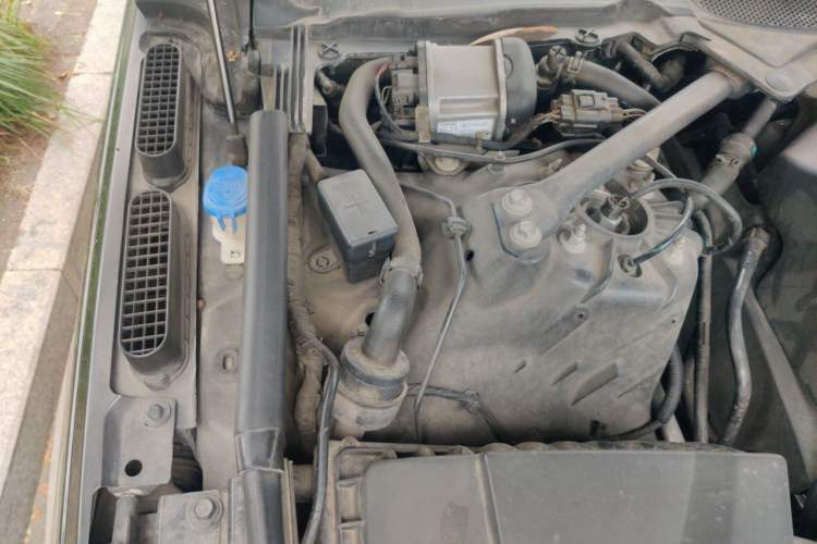 Used Land Rover Range 2018 3.0 SC V6 Vogue Extended-Length Model Engine Bay Right