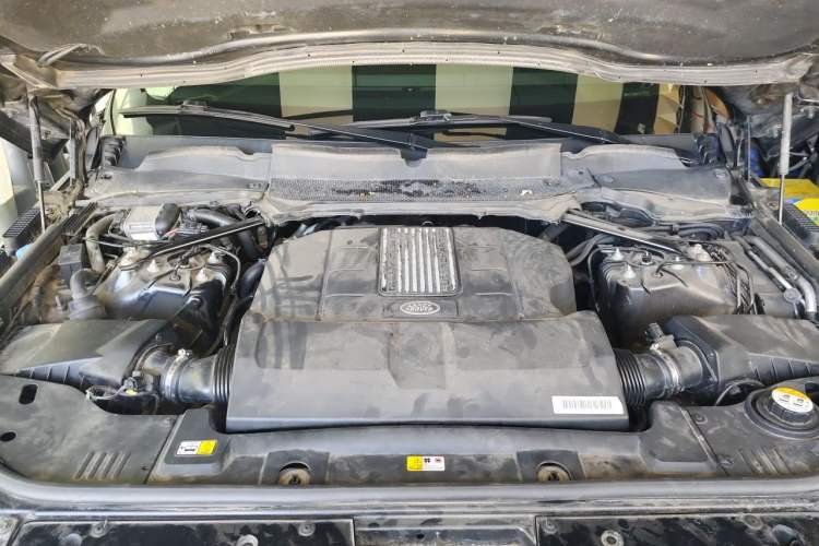 Used Land Rover Range 2018 3.0 SC V6 Vogue Legacy Edition Engine Bay