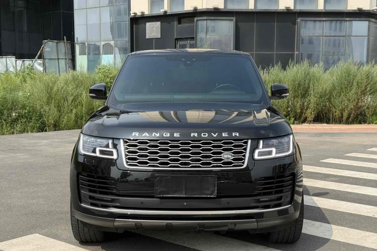 Used Land Rover Range 2018 3.0 SC V6 Vogue Extended-Length Model Exterior 1