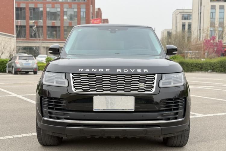 Used Land Rover Range 2018 3.0 SC V6 Vogue Extended-Length Model Exterior 1