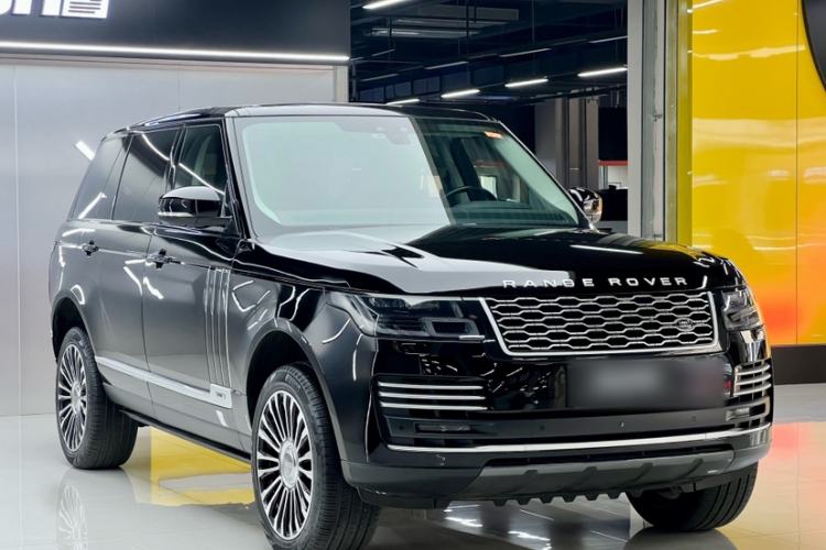 Used Land Rover Range 2018 3.0 SC V6 Vogue Extended-Length Model Exterior 2