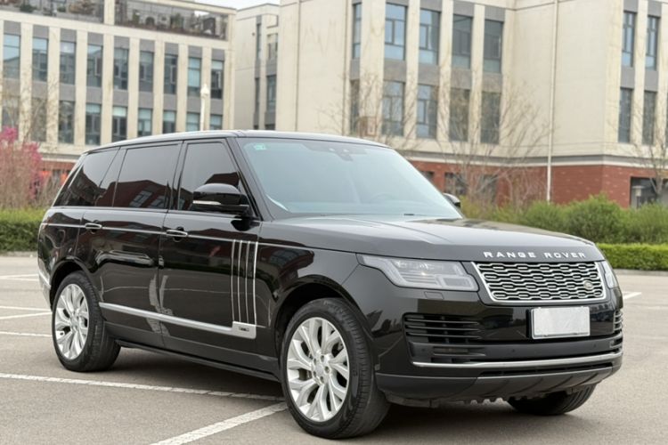 Used Land Rover Range 2018 3.0 SC V6 Vogue Extended-Length Model Exterior 2