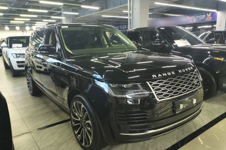 Used Land Rover Range 2018 3.0 SC V6 Vogue Extended-Length Model Exterior 2