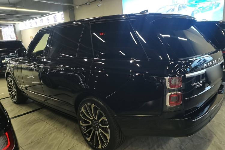 Used Land Rover Range 2018 3.0 SC V6 Vogue Extended-Length Model Exterior 3