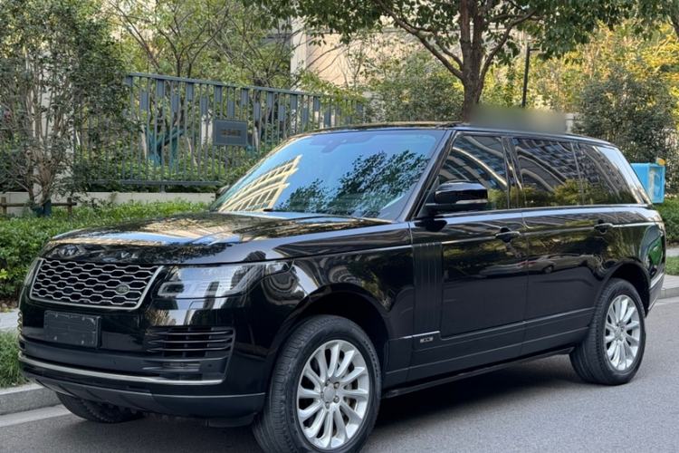 Used Land Rover Range 2018 3.0 SC V6 Vogue Extended-Length Model Exterior 4