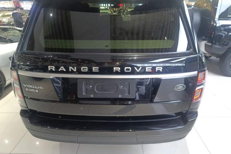Used Land Rover Range 2018 3.0 SC V6 Vogue SE Long-Wheelbase Edition Exterior 4