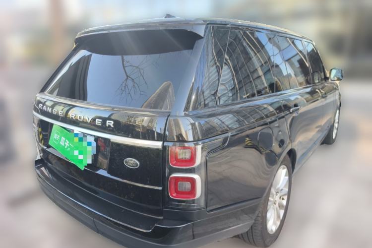 Used Land Rover Range 2018 3.0 SC V6 Vogue Extended-Length Model Exterior 5