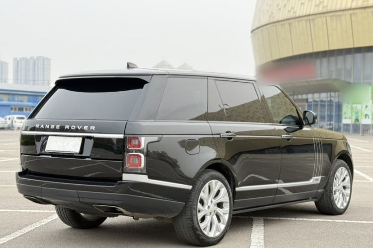 Used Land Rover Range 2018 3.0 SC V6 Vogue Extended-Length Model Exterior 5
