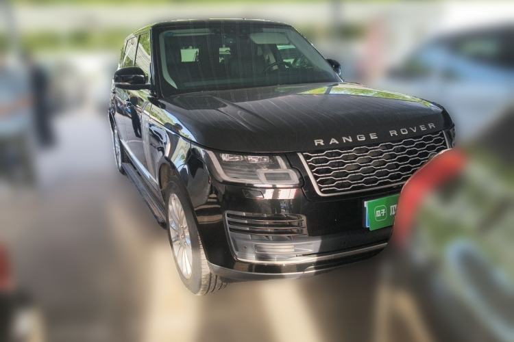Used Land Rover Range 2018 3.0 SC V6 Vogue Extended-Length Model Front Right 45 Deg