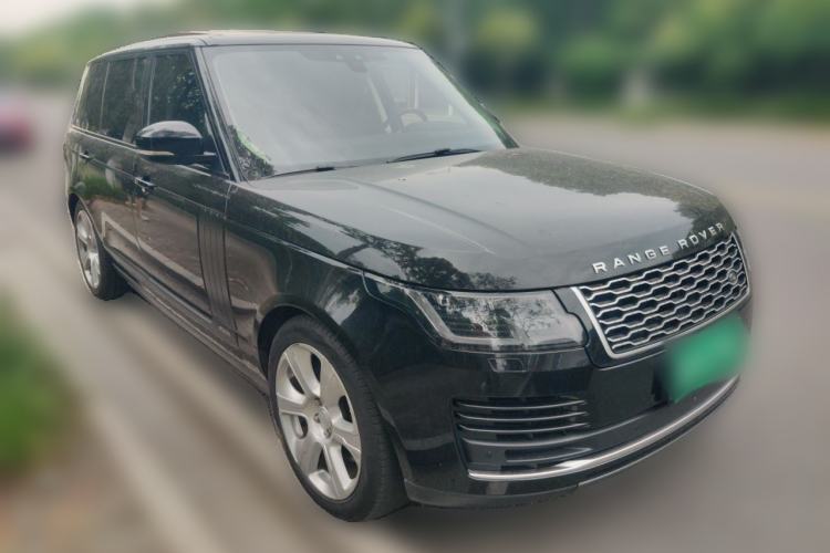 Used Land Rover Range 2018 3.0 SC V6 Vogue Extended-Length Model Front Right 45 Deg