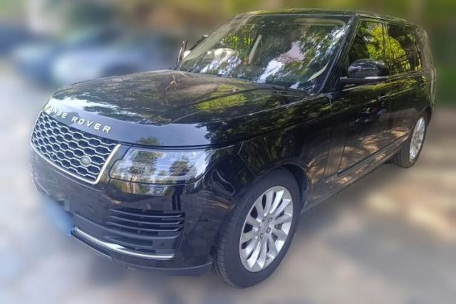 Używany Land Rover Range 2018 3.0 SC V6 Vogue Extended-Length Model
