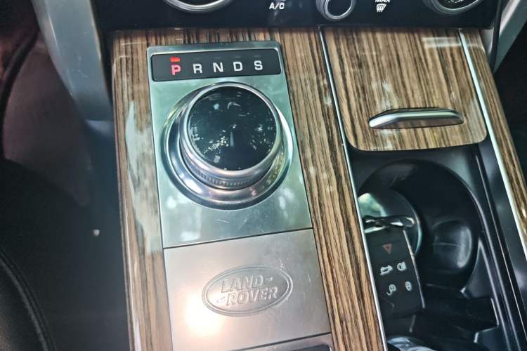 Used Land Rover Range 2018 3.0 SC V6 Grand Edition Gear Lever
