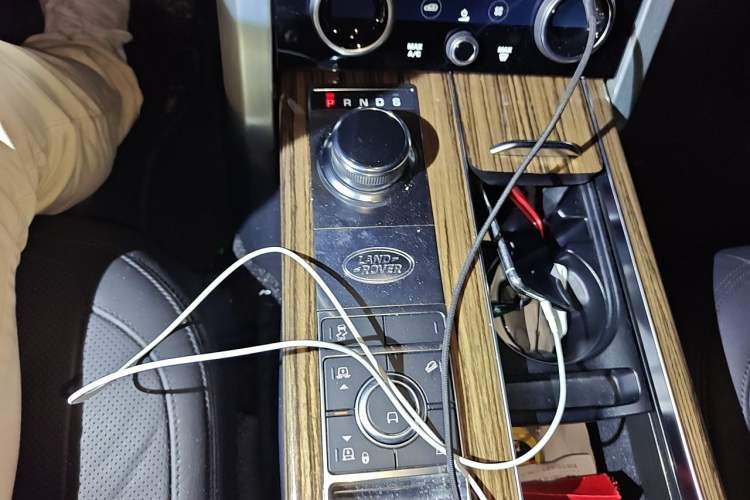 Used Land Rover Range 2018 3.0 SC V6 Vogue Extended-Length Model Gear Lever