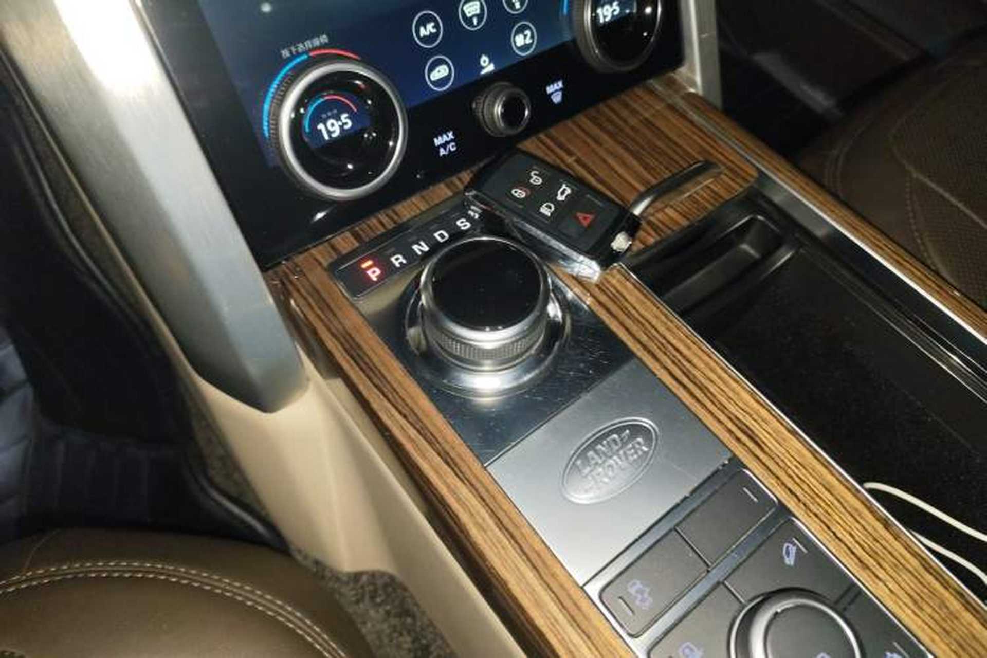 Used Land Rover Range 2018 3.0 SC V6 Vogue Legacy Edition Gear Lever