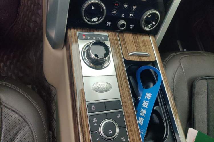 Used Land Rover Range 2018 3.0 SC V6 Vogue Extended-Length Model Gear Lever