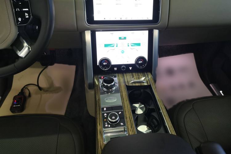 Used Land Rover Range 2018 3.0 SC V6 Vogue Extended-Length Model Gear Lever
