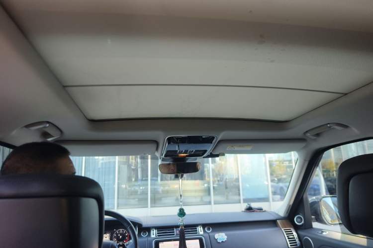 Used Land Rover Range 2018 3.0 SC V6 Vogue Extended-Length Model Headliner