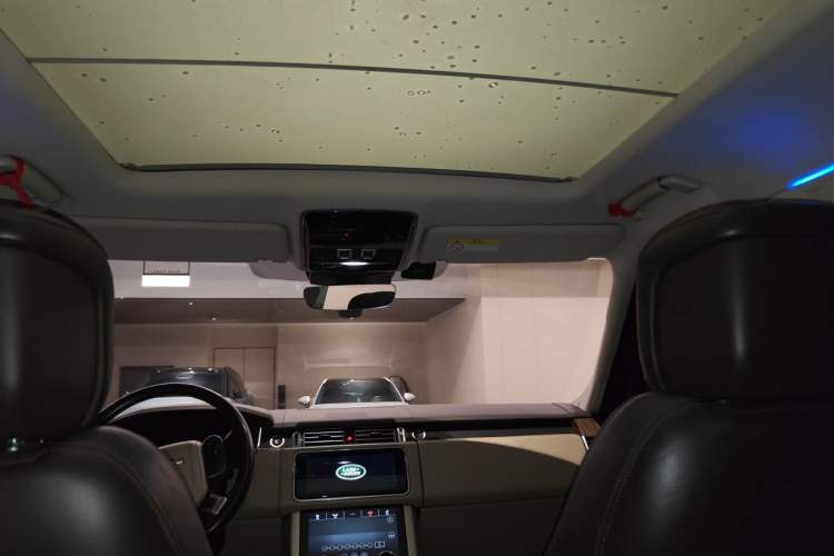 Used Land Rover Range 2018 3.0 SC V6 Vogue SE Long-Wheelbase Edition Headliner