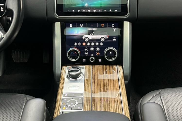 Used Land Rover Range 2018 3.0 SC V6 Vogue Extended-Length Model Interior 1
