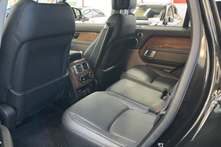 Used Land Rover Range 2018 3.0 SC V6 Grand Edition Interior 1