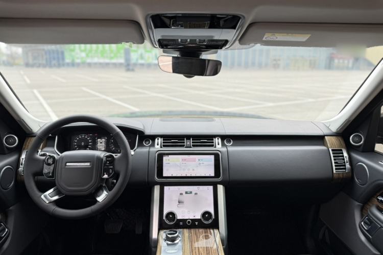 Used Land Rover Range 2018 3.0 SC V6 Vogue Extended-Length Model Interior 1