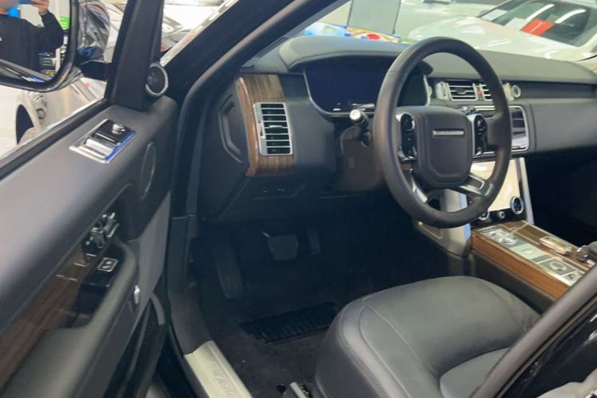 Used Land Rover Range 2018 3.0 SC V6 Grand Edition Interior 2