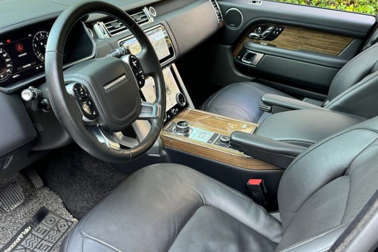 Used Land Rover Range 2018 3.0 SC V6 Vogue Extended-Length Model Interior 2