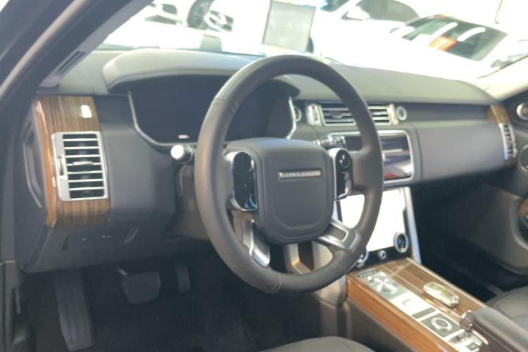 Used Land Rover Range 2018 3.0 SC V6 Grand Edition Interior 3