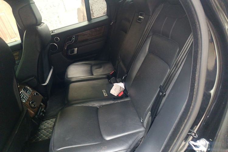 Used Land Rover Range 2018 3.0 SC V6 Vogue Legacy Edition Interior 4