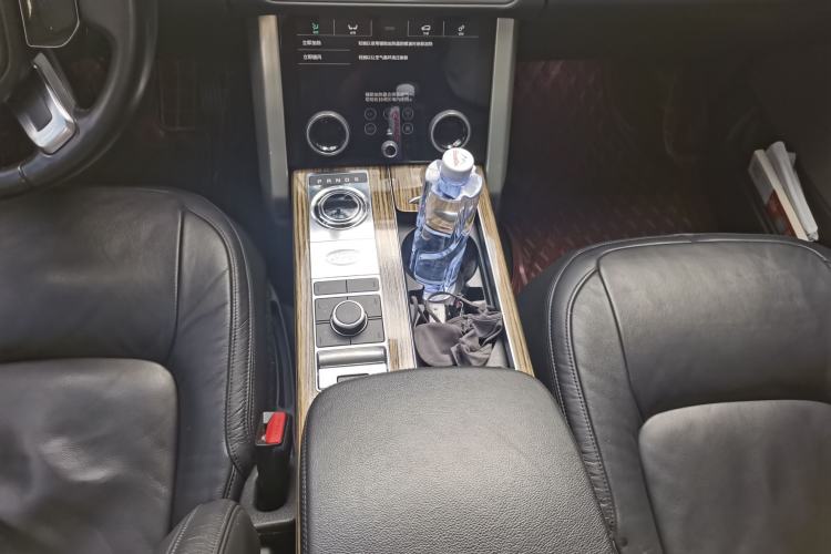 Used Land Rover Range 2018 3.0 SC V6 Grand Edition Interior 4