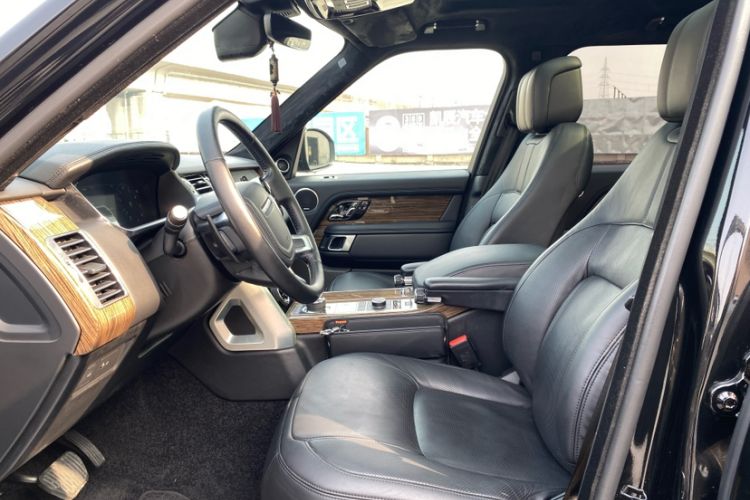 Used Land Rover Range 2018 3.0 SC V6 Vogue Legacy Edition Interior 5