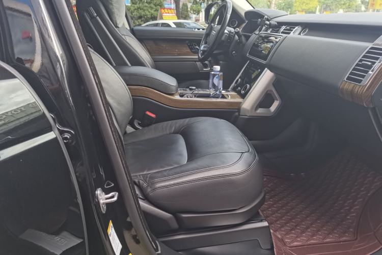 Used Land Rover Range 2018 3.0 SC V6 Grand Edition Interior 9