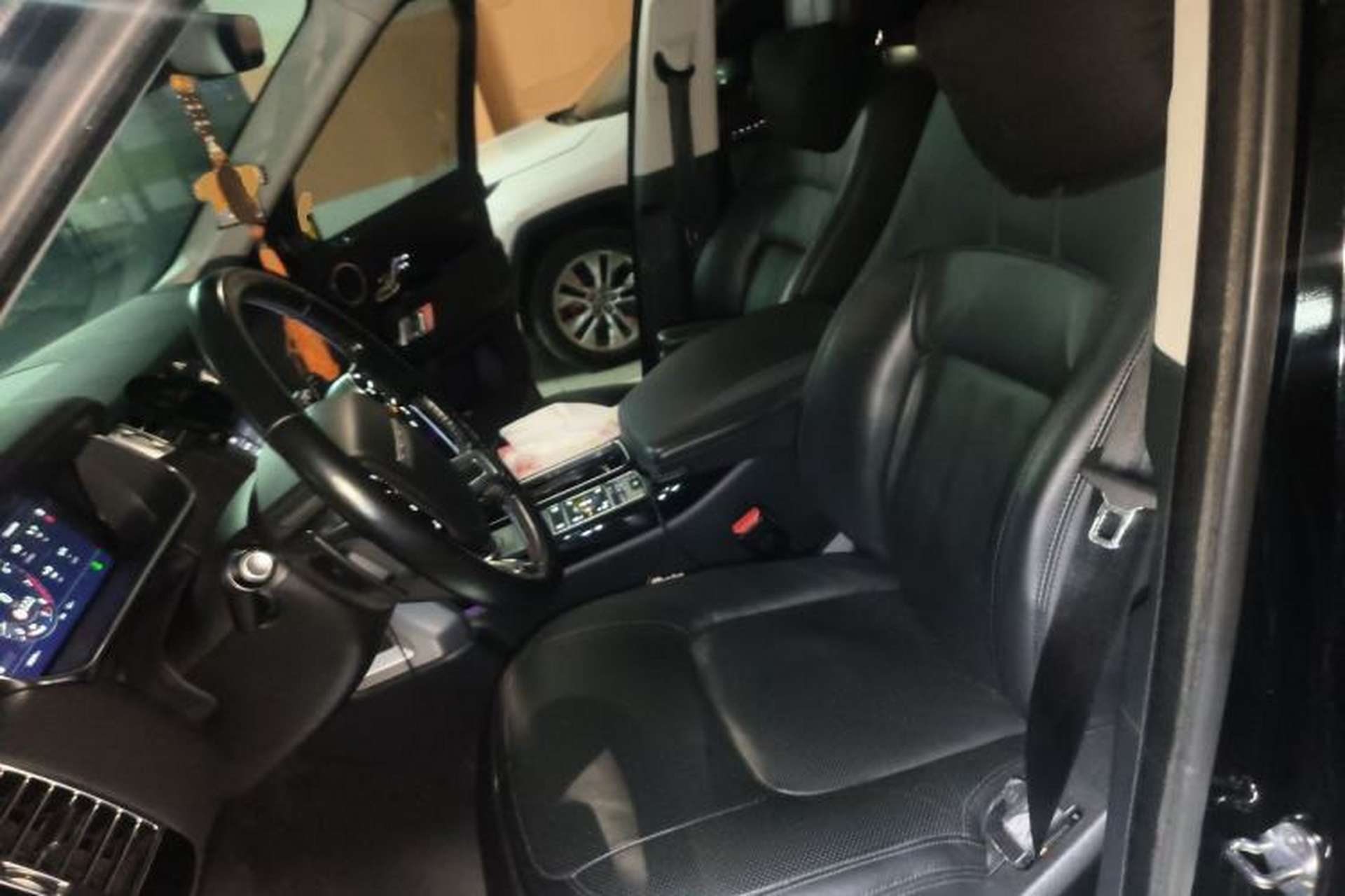 Used Land Rover Range  Left Front Seat