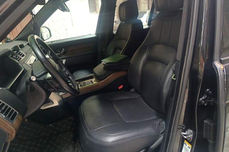 Used Land Rover Range 2018 3.0 SC V6 Vogue Legacy Edition Left Front Seat