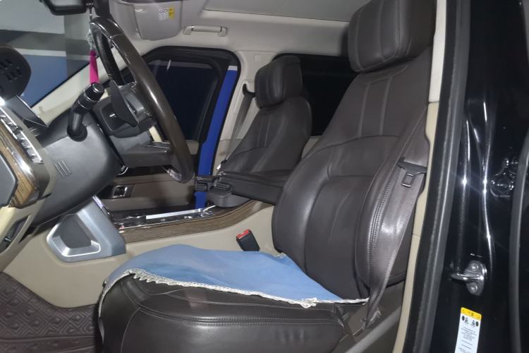Used Land Rover Range 2018 3.0 SC V6 Vogue Extended-Length Model Left Front Seat