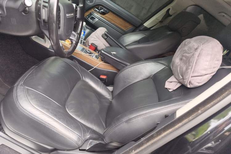 Used Land Rover Range 2018 3.0 SC V6 Grand Edition Left Front Seat