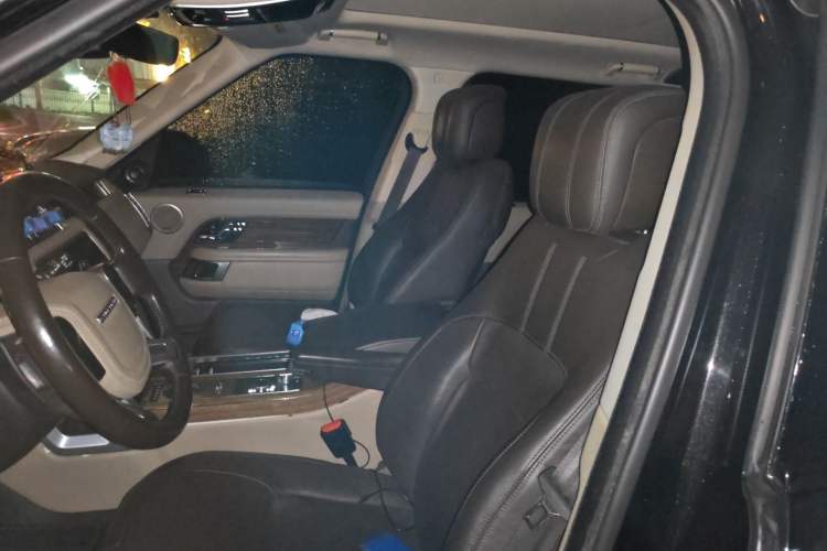 Used Land Rover Range 2018 3.0 SC V6 Vogue Extended-Length Model Left Front Seat