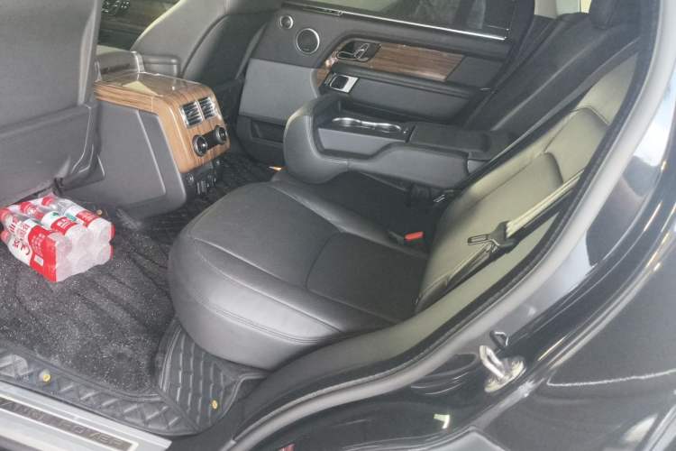 Used Land Rover Range 2018 3.0 SC V6 Vogue Extended-Length Model Left Rear Seat